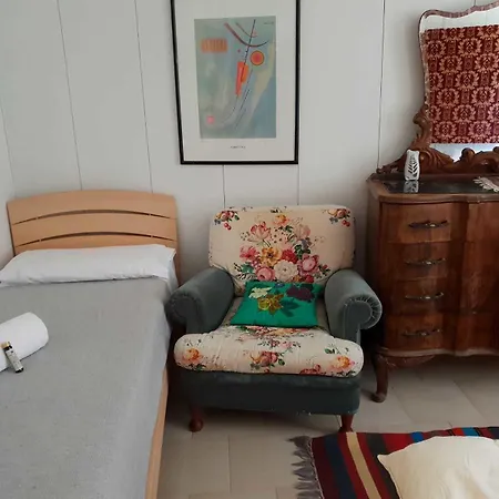 Casa Di Adel Guest house