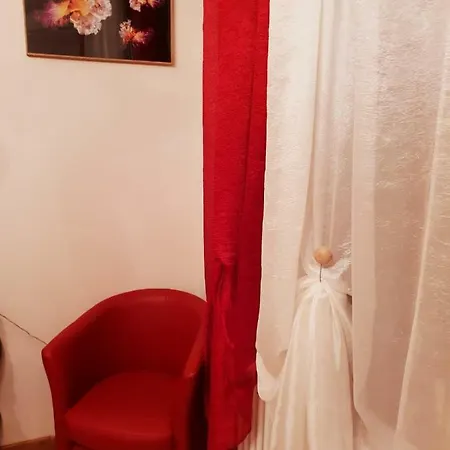 Casa Di Adel Guest house