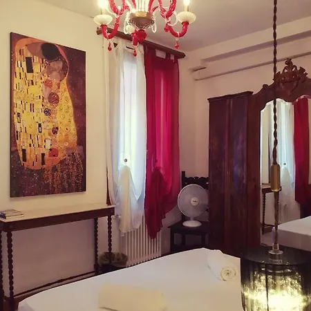 Casa Di Adel Guest house