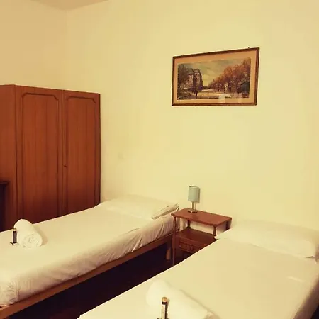 Casa Di Adel 招待所
