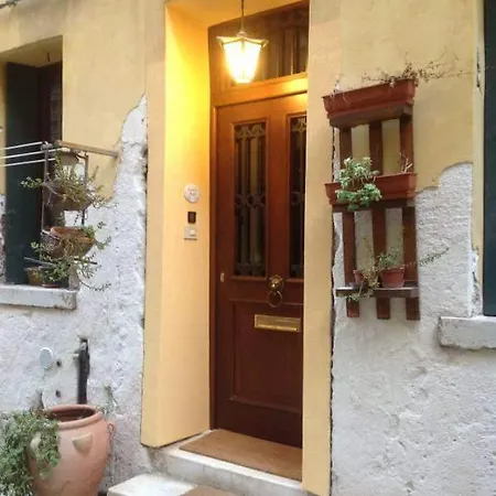 Casa Di Adel Гостевой дом